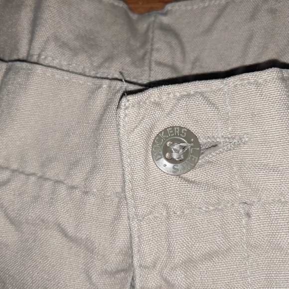 36x31 Levi's Dockers khaki pants - Picture 7 of 10